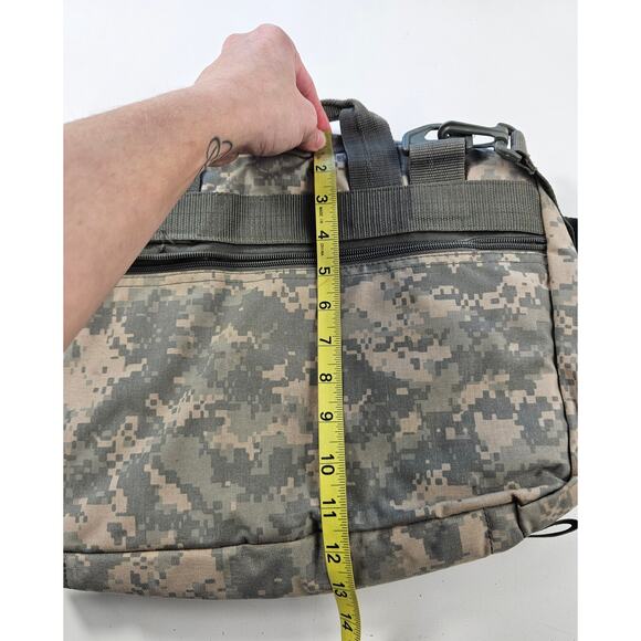 Combat medical bag army green digital camo multi pockets EUC unbranded - Picture 5 of 6